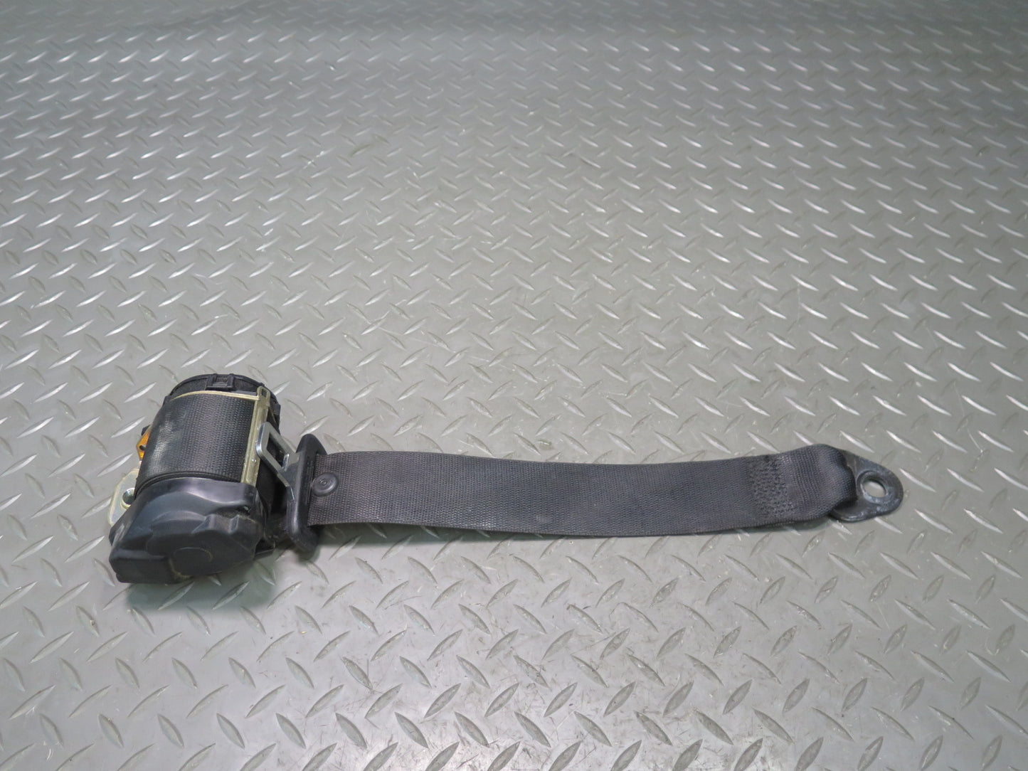 02-05 PORSCHE 911 CARRERA 996 CONVERTIBLE REAR RIGHT & LEFT SIDE SEATBELT RETRACTOR SET OEM