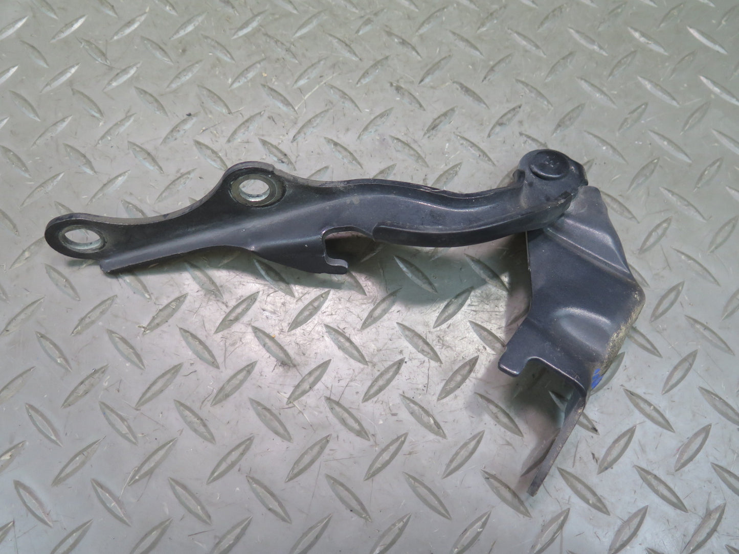 01-05 Lexus JCE10L IS300 Set of 2 Front Left & Right Hood Hinge OEM