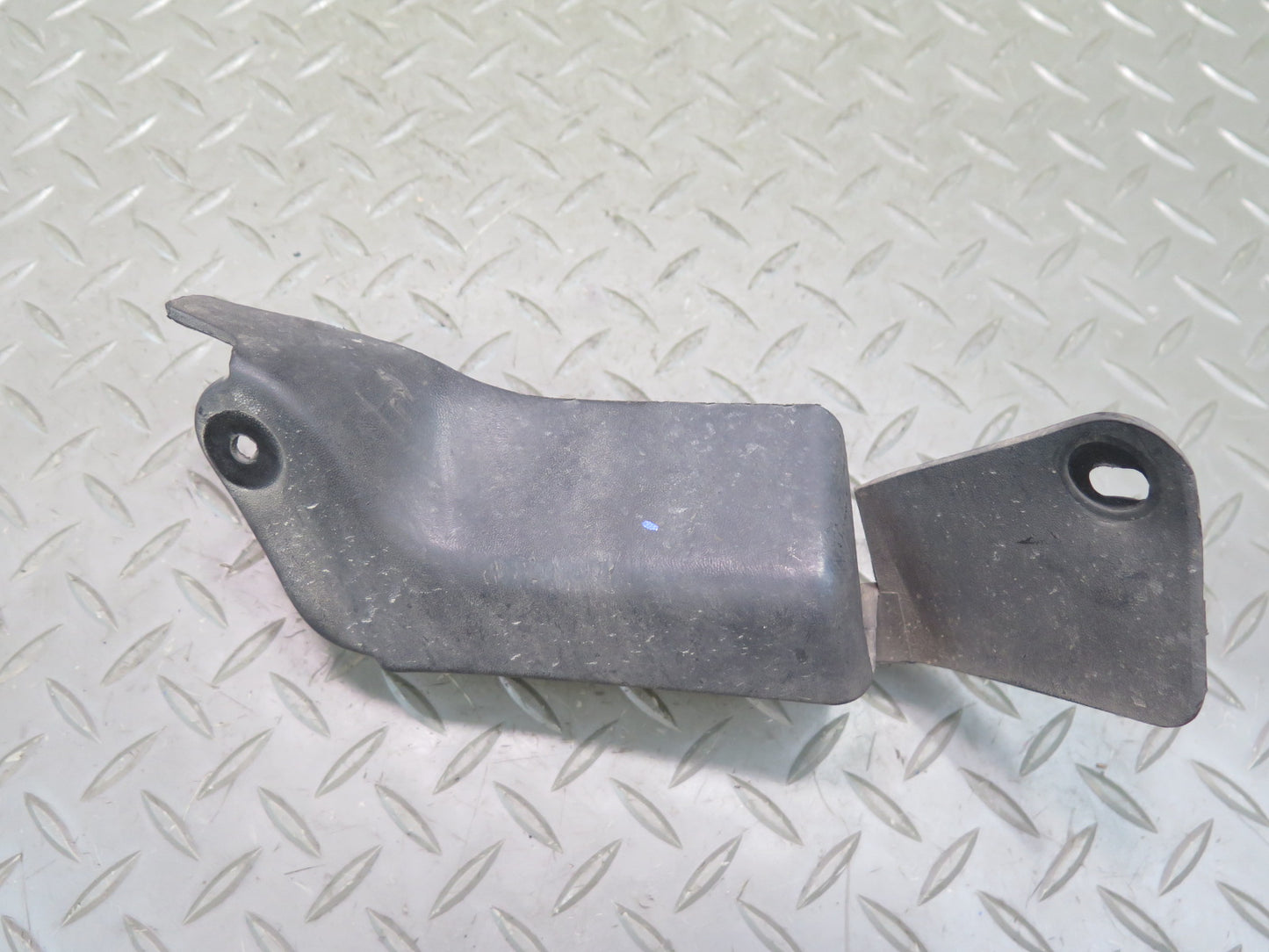 2001 Lexus JCE10L IS300 Sedan Set of 2 Rear MUD Flap Bracket Shield Cover OEM