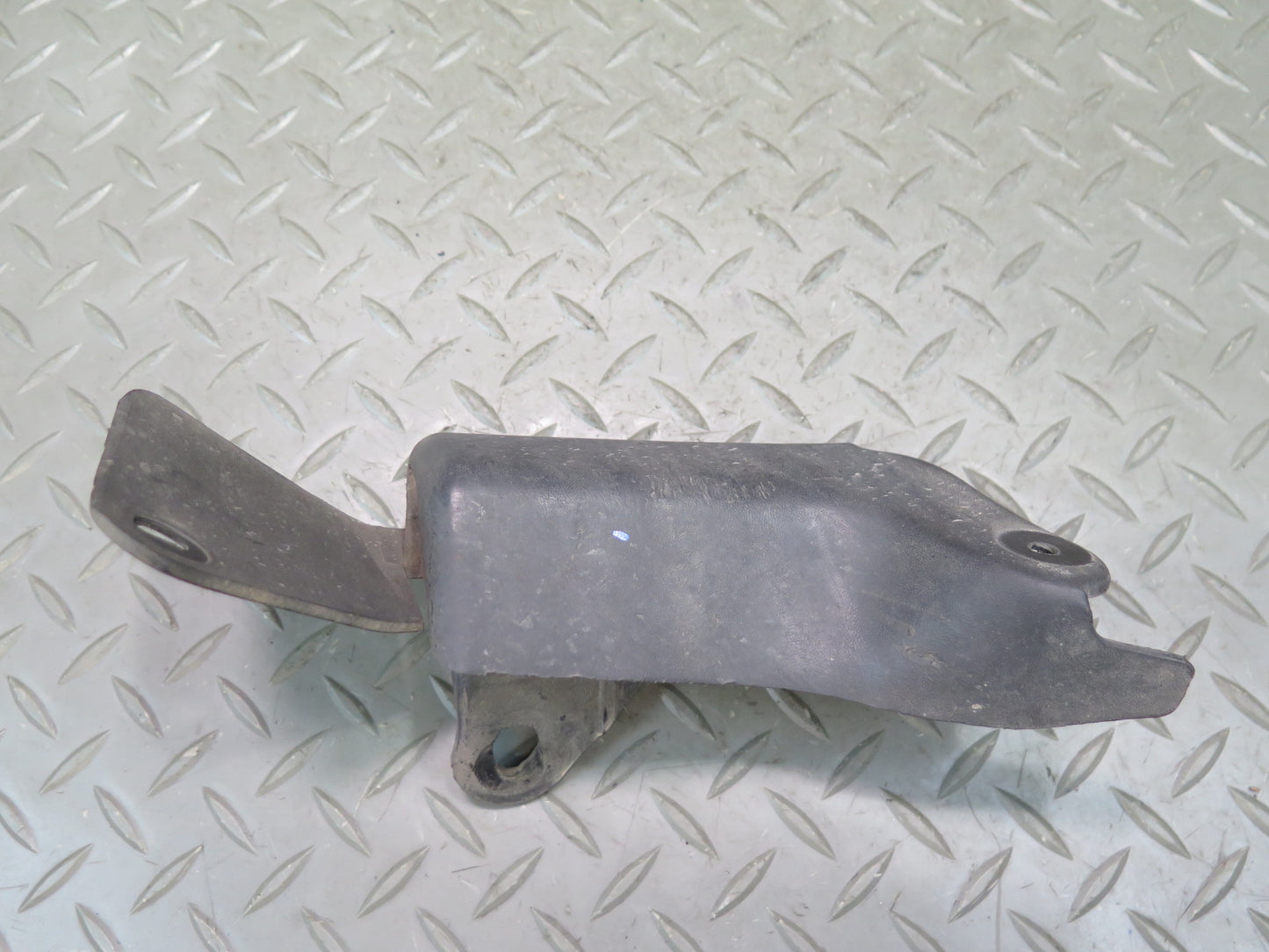 2001 Lexus JCE10L IS300 Sedan Set of 2 Rear MUD Flap Bracket Shield Cover OEM