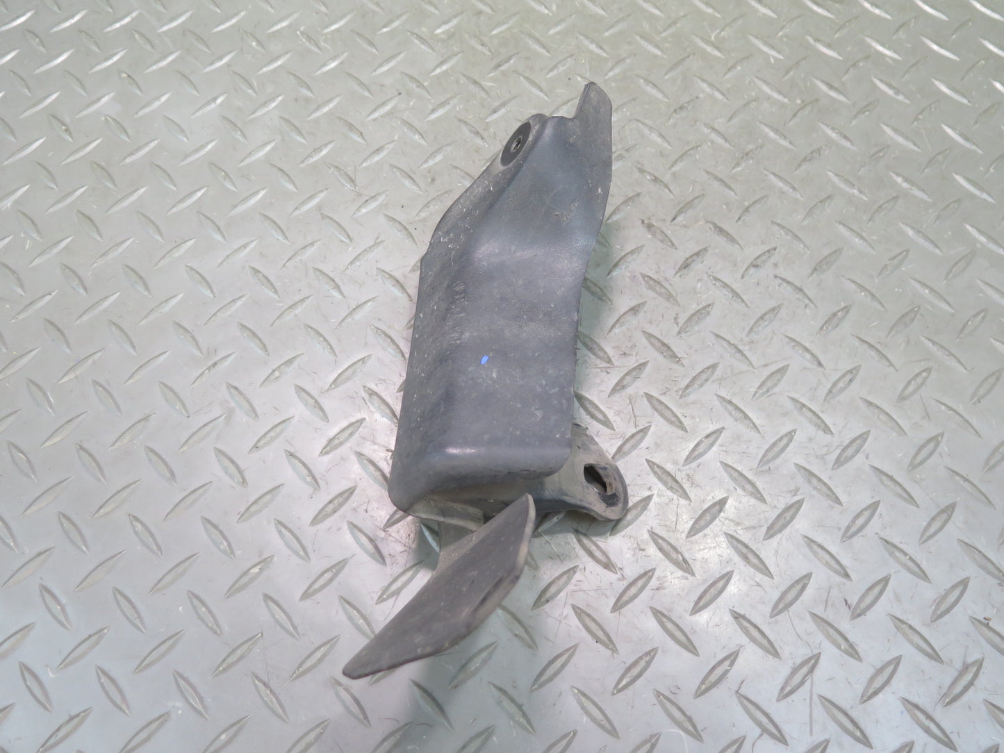 2001 Lexus JCE10L IS300 Sedan Set of 2 Rear MUD Flap Bracket Shield Cover OEM