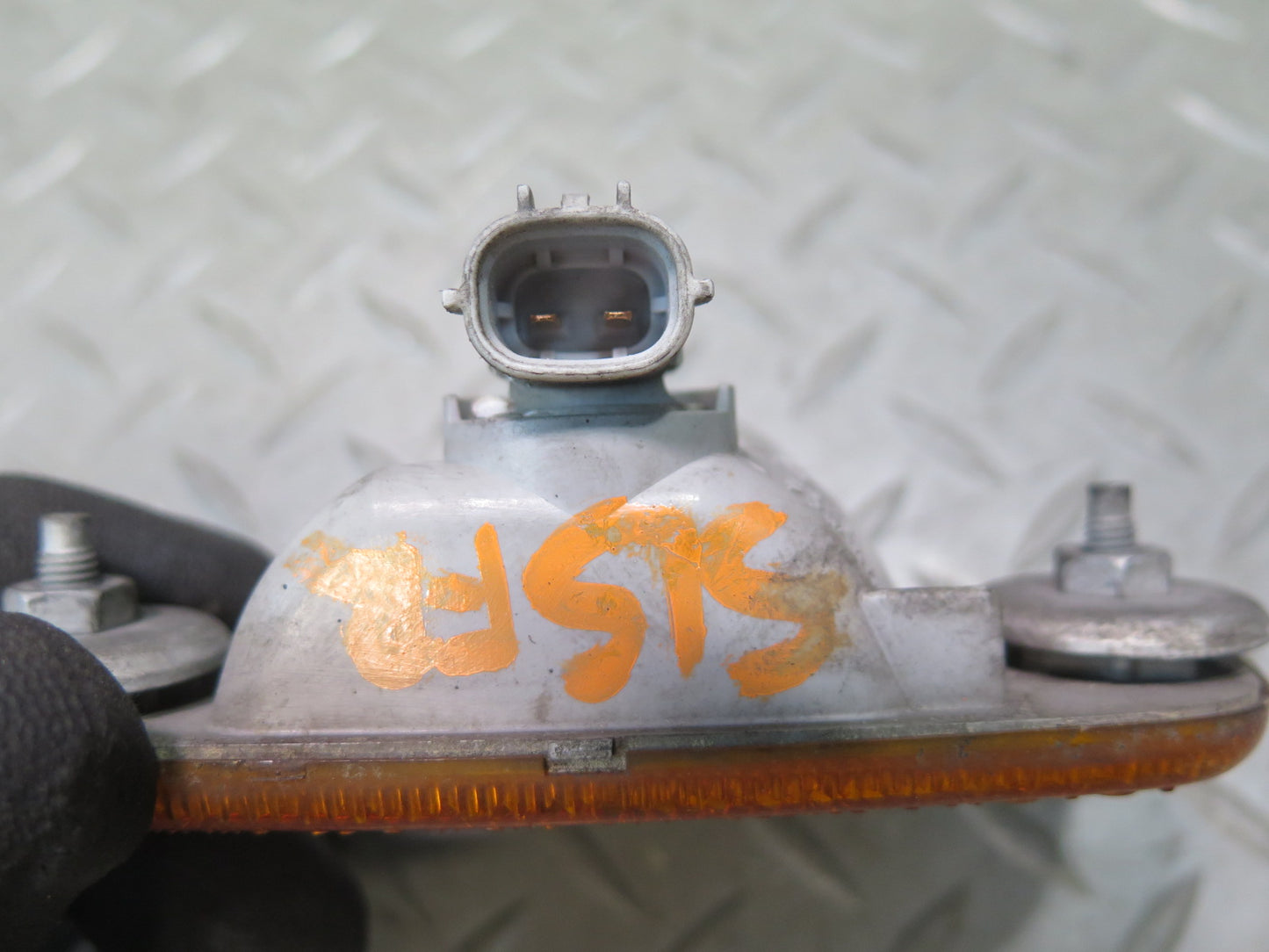01-05 Lexus IS300 JCE10L Sedan Front Bumper Left Right Side Marker Light Set OEM