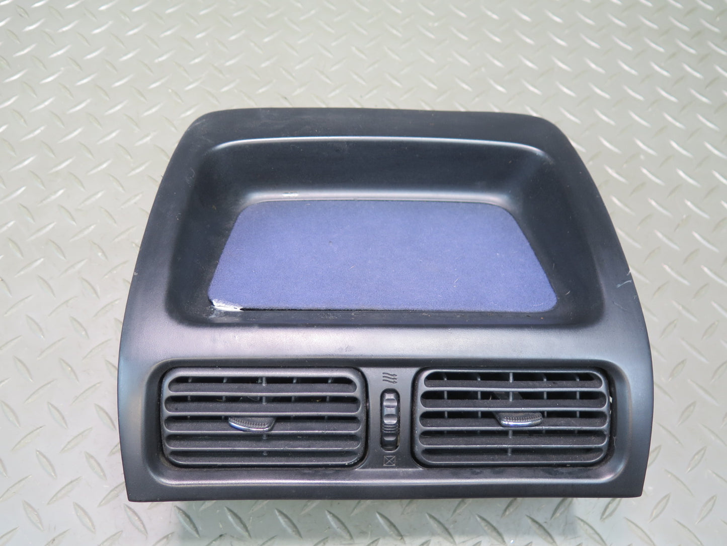 01-03 Lexus JCE10 IS300 Dash Front Center A/C Air Vent Grille Trim Panel OEM