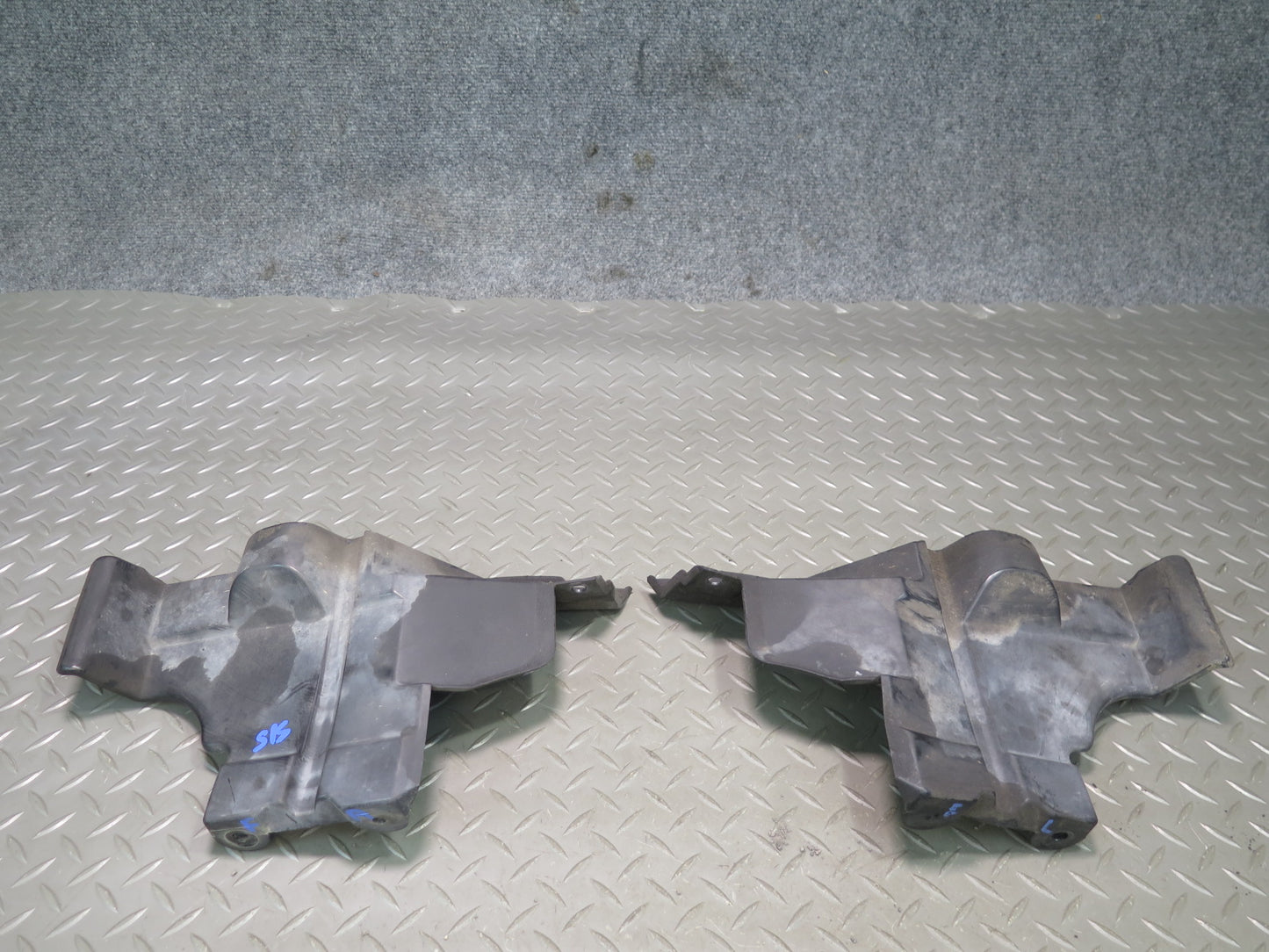01-05 Lexus JCE10L IS300 Set of 2 Under Engine Guard Trim Shield Cover OEM