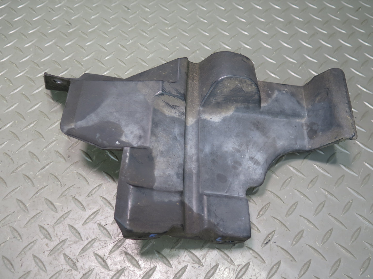01-05 Lexus JCE10L IS300 Set of 2 Under Engine Guard Trim Shield Cover OEM