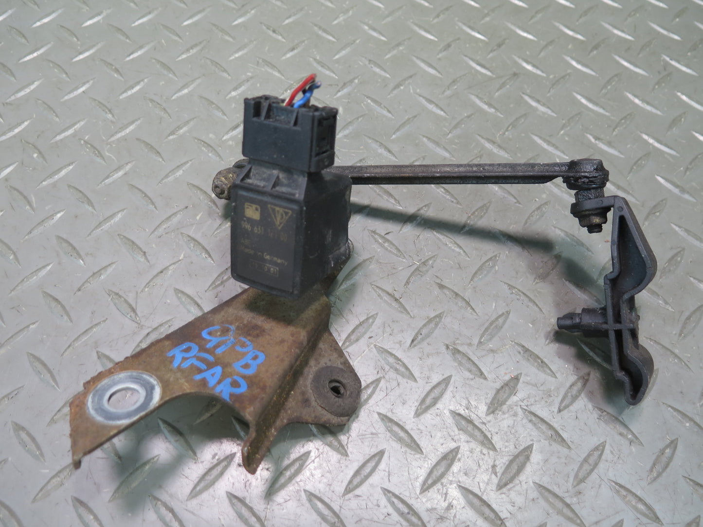 1997-2004 Porsche Boxster 986 Rear Suspension Height Level Sensor 99663112100