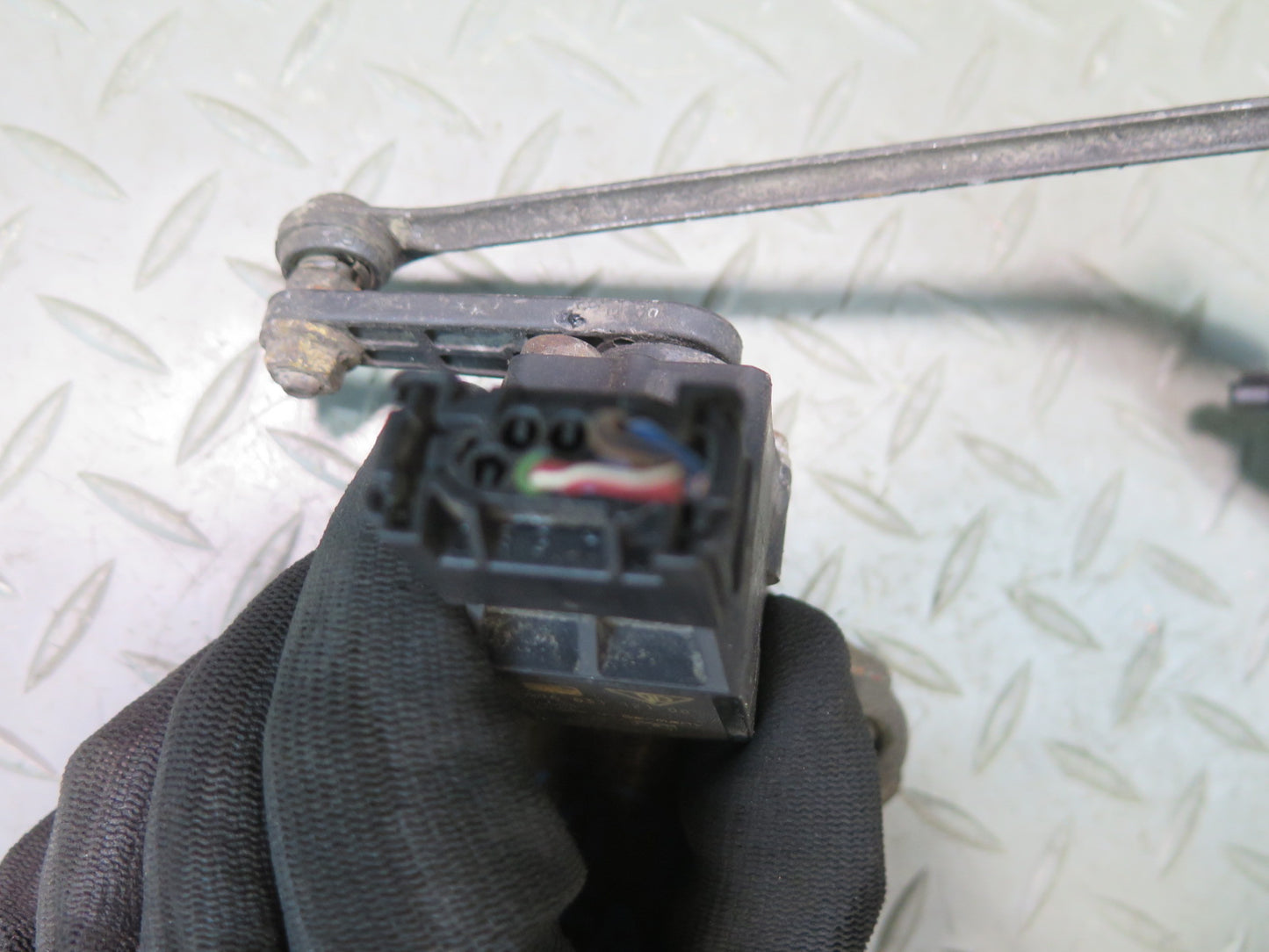 1997-2004 Porsche Boxster 986 Rear Suspension Height Level Sensor 99663112100