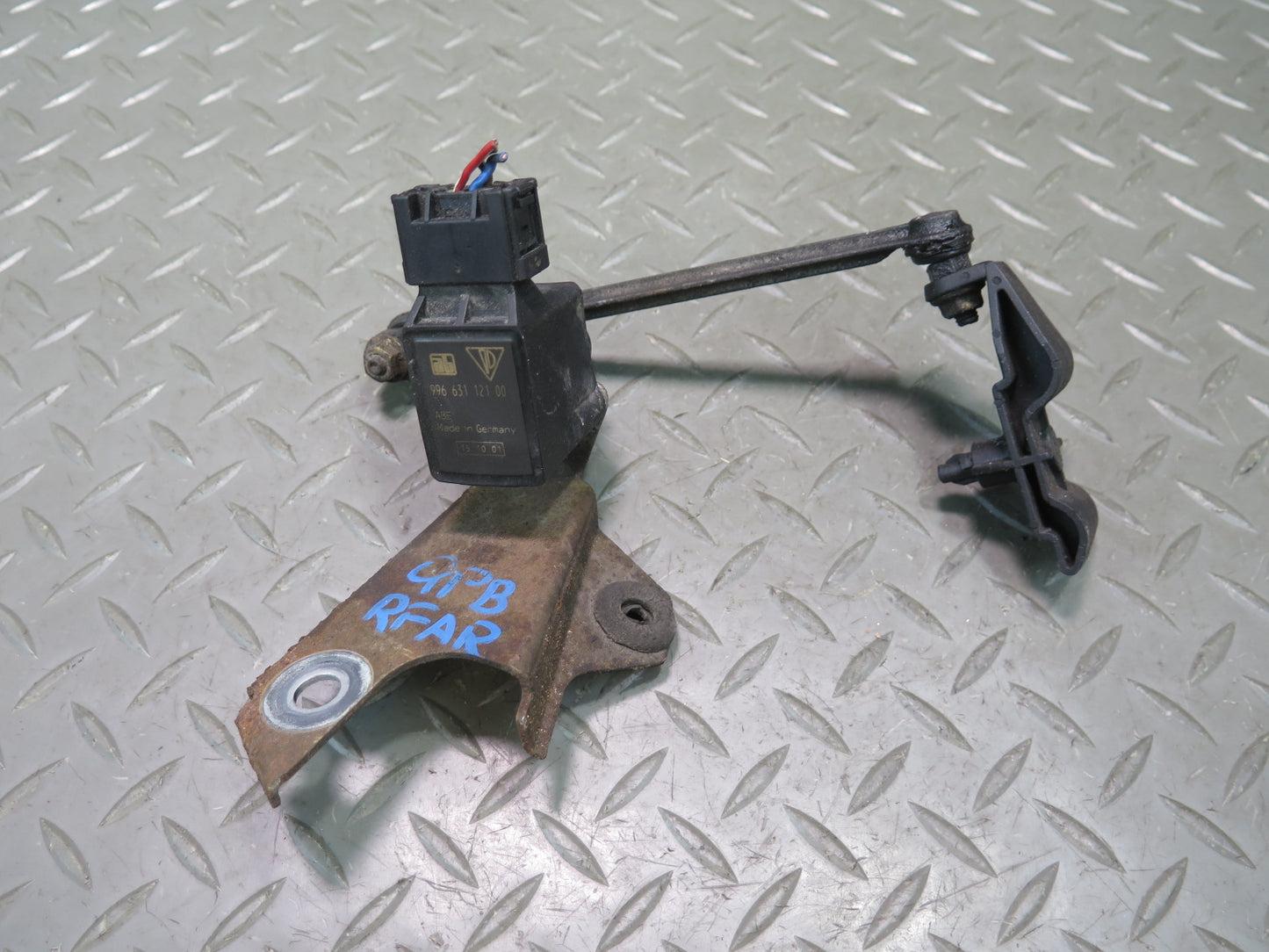 1997-2004 Porsche Boxster 986 Rear Suspension Height Level Sensor 99663112100