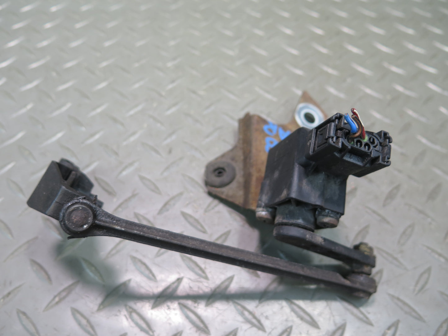 1997-2004 Porsche Boxster 986 Rear Suspension Height Level Sensor 99663112100