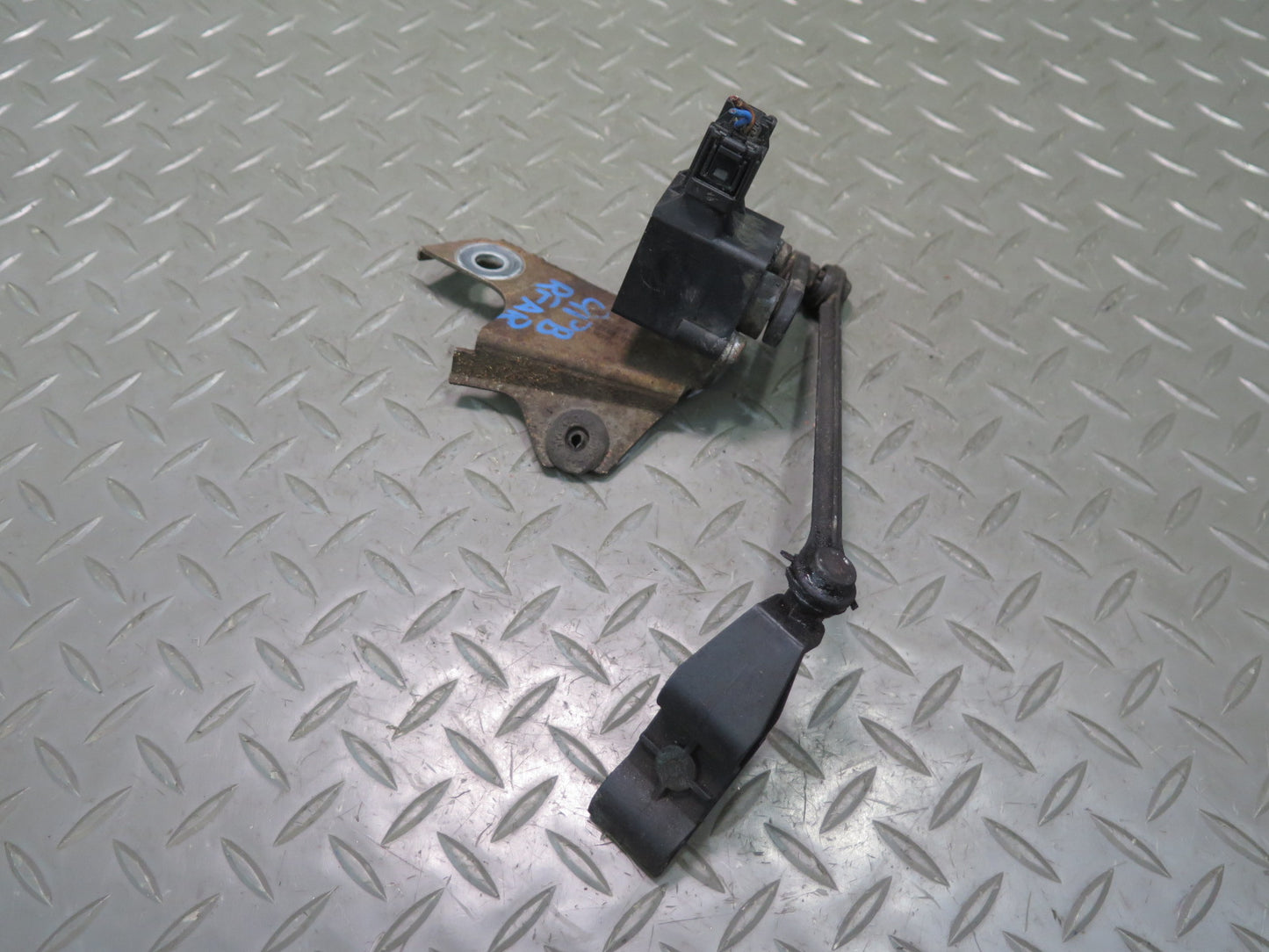 1997-2004 Porsche Boxster 986 Rear Suspension Height Level Sensor 99663112100