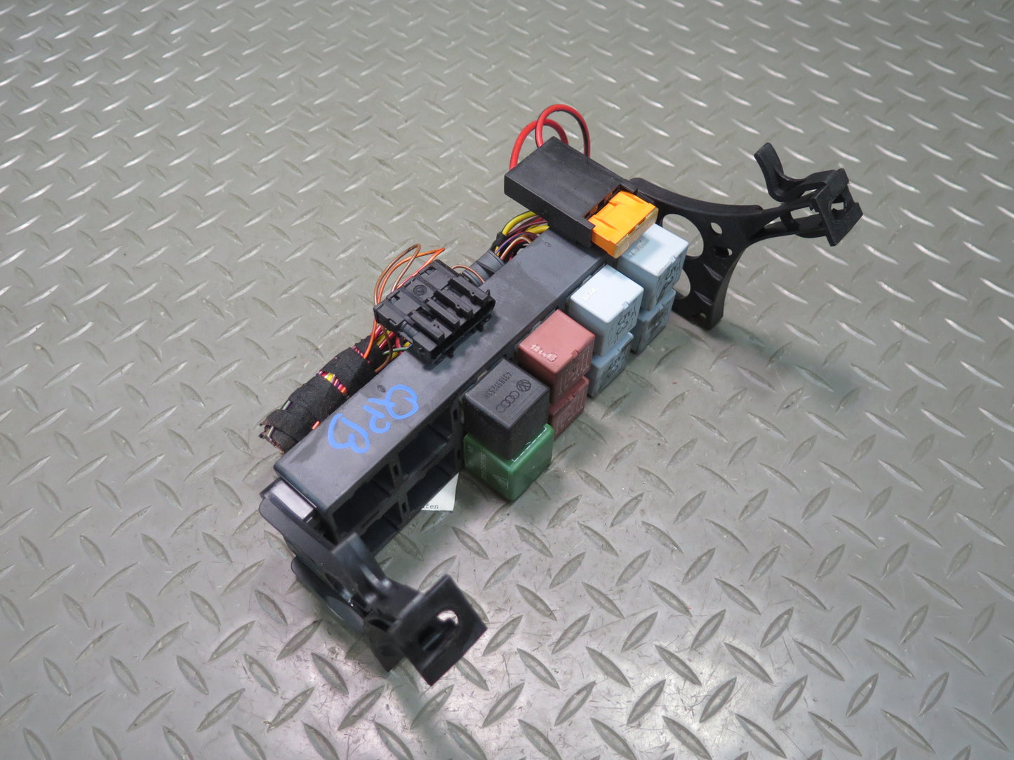 1997-2004 Porsche Boxster 986 Fuse Relay Box Module