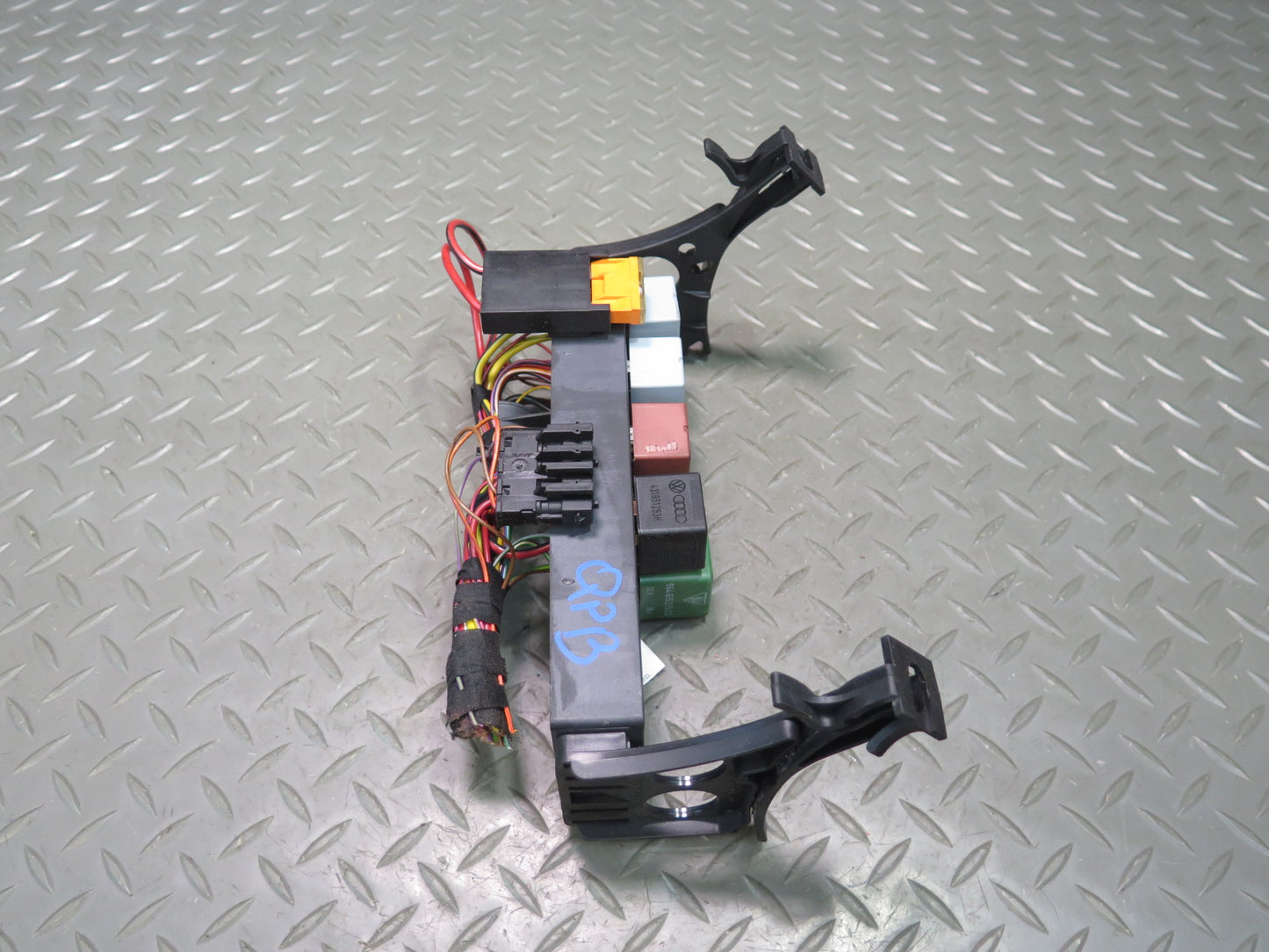1997-2004 Porsche Boxster 986 Fuse Relay Box Module
