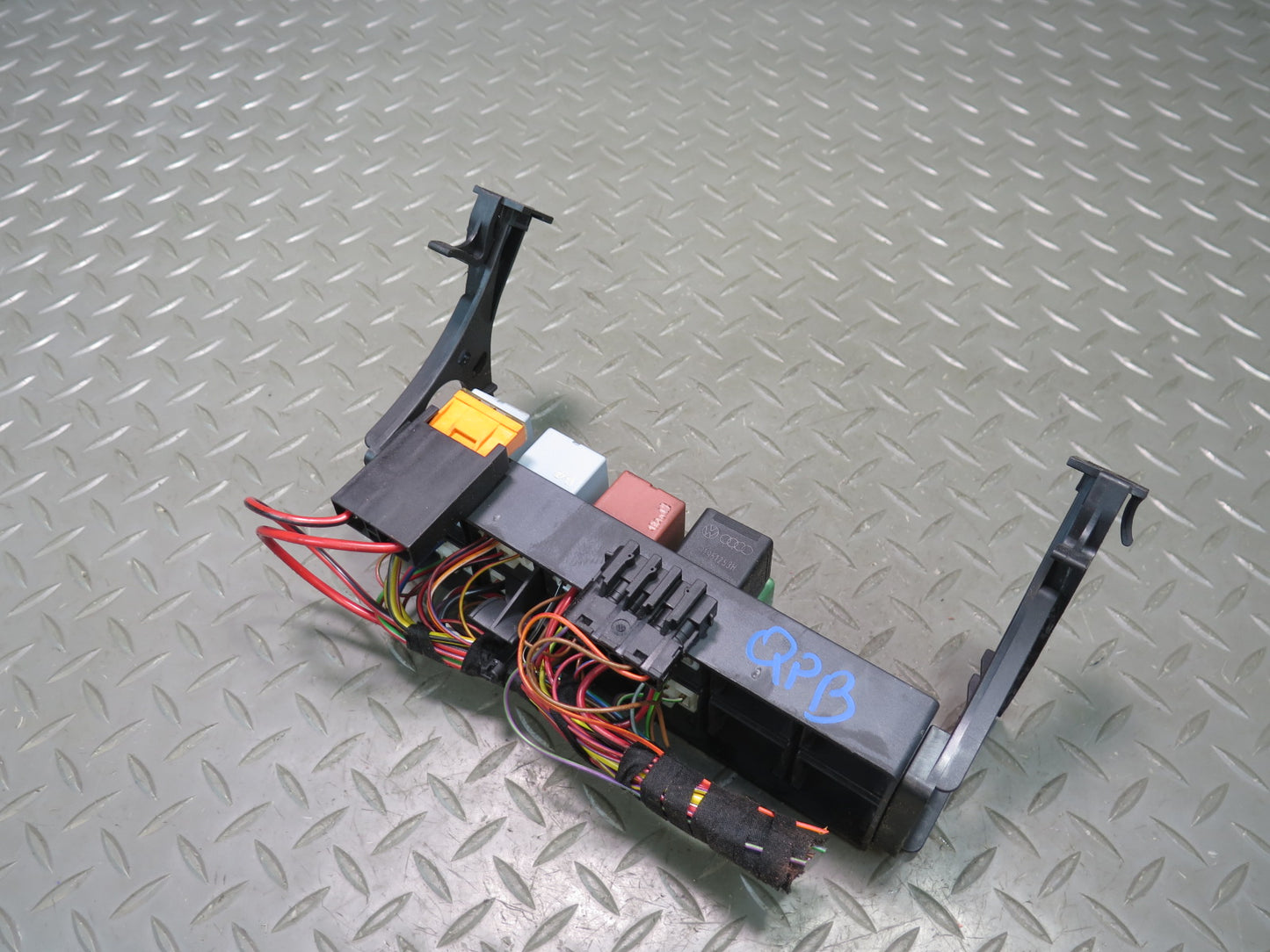1997-2004 Porsche Boxster 986 Fuse Relay Box Module