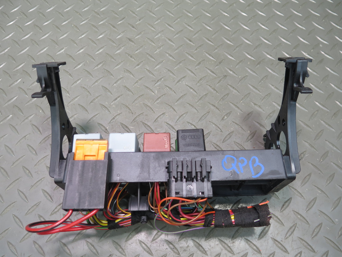 1997-2004 Porsche Boxster 986 Fuse Relay Box Module