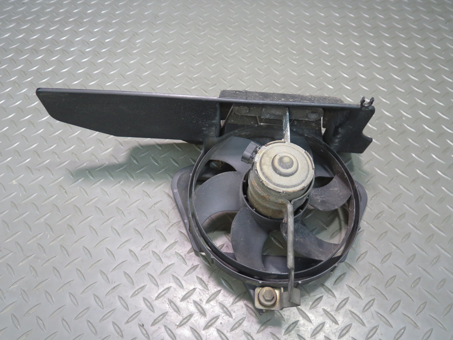 1997-2004 Porsche Boxster 986 Engine Cooling Fan Motor 98662403600