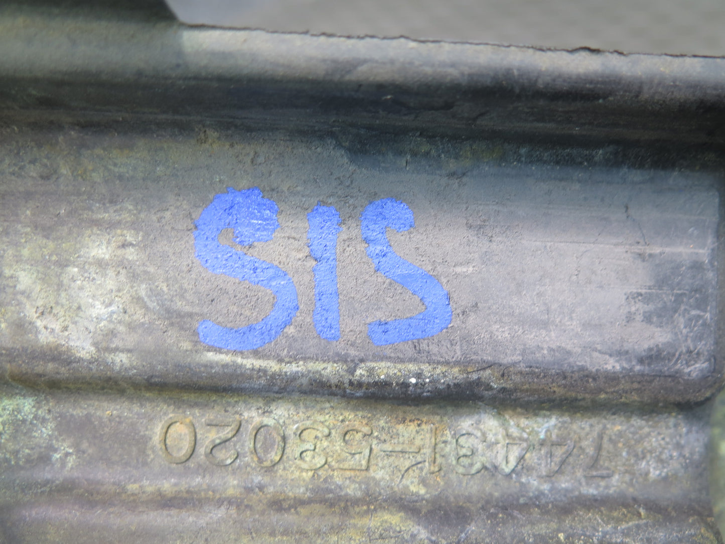 01-05 Lexus JCE10L IS300 Battery Tray Holder Bracket Set OEM