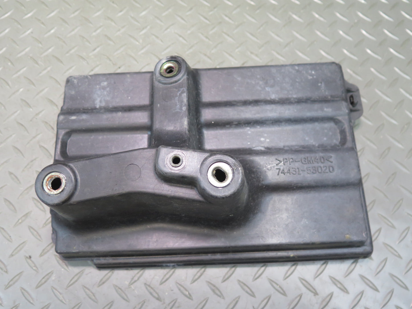 01-05 Lexus JCE10L IS300 Battery Tray Holder Bracket Set OEM