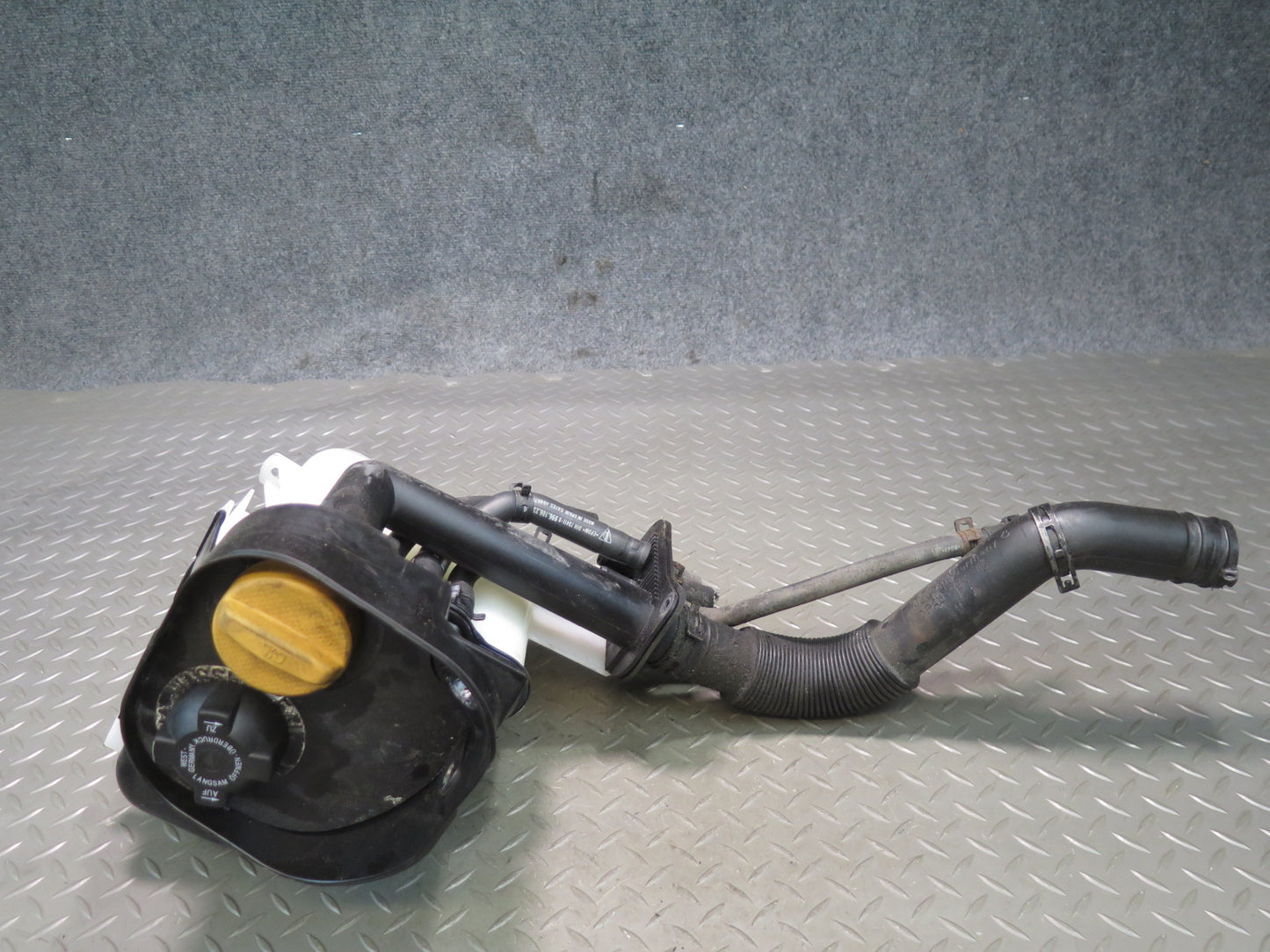 2000-2004 Porsche Boxster 986 Radiator Overflow Expansion Fluid Tank Reservoir
