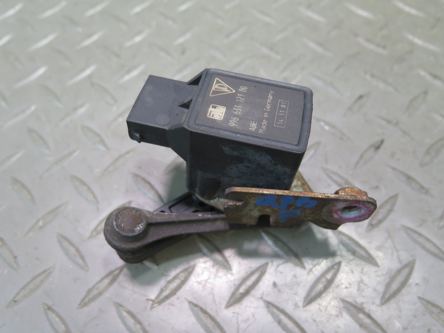 1997-2004 Porsche Boxster 986 Rear Suspension Height Level Sensor 99663112100