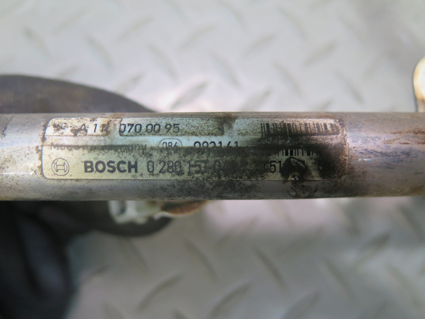 99-02 Mercedes R129 SL500 M113.961 Engine Fuel Rail w Injectors & Hose Assy OEM