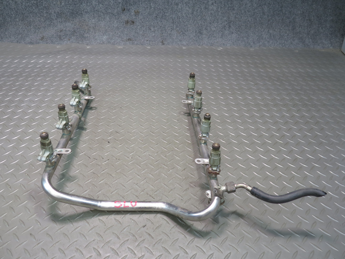 99-02 Mercedes R129 SL500 M113.961 Engine Fuel Rail w Injectors & Hose Assy OEM