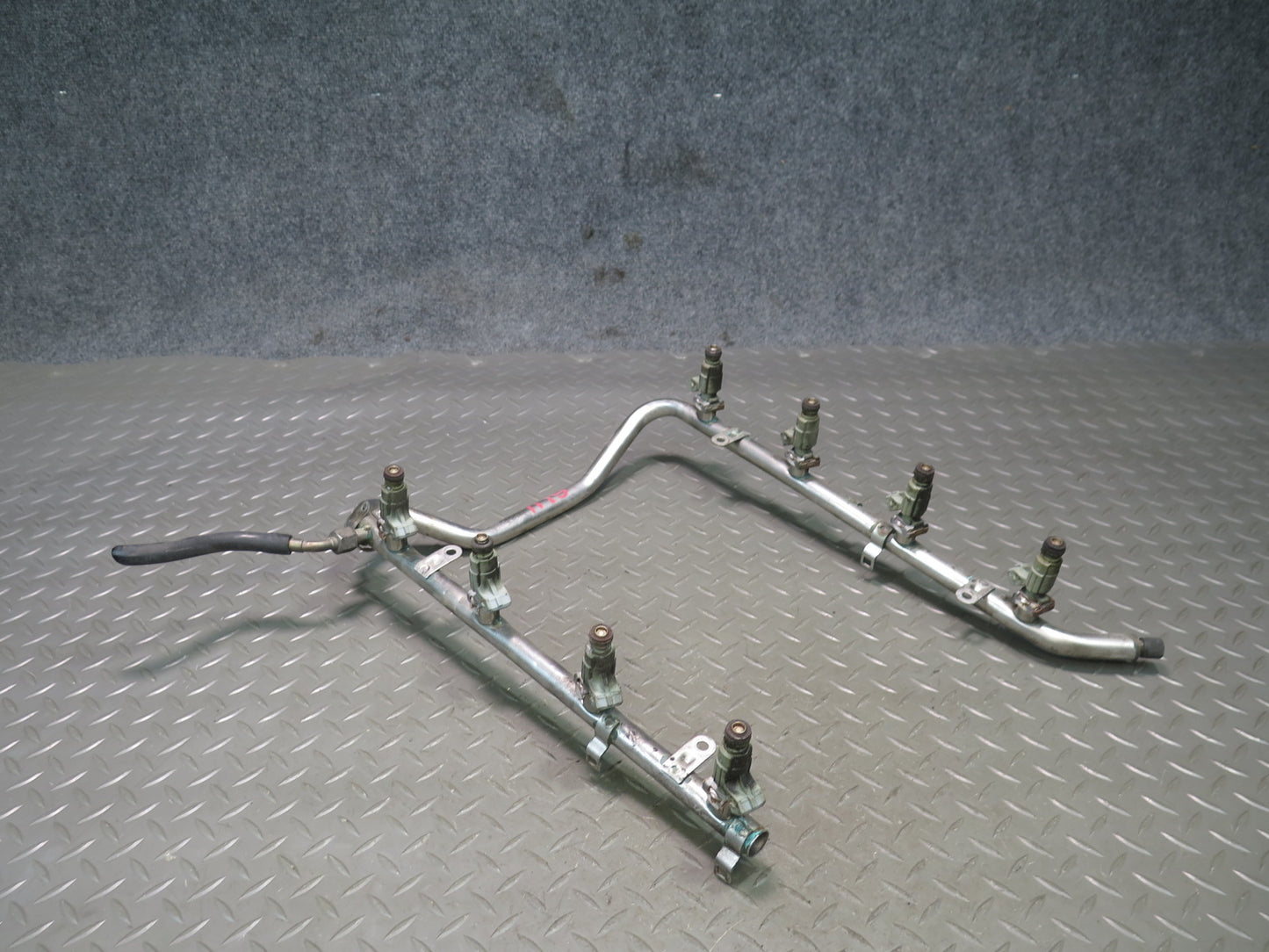 99-02 Mercedes R129 SL500 M113.961 Engine Fuel Rail w Injectors & Hose Assy OEM