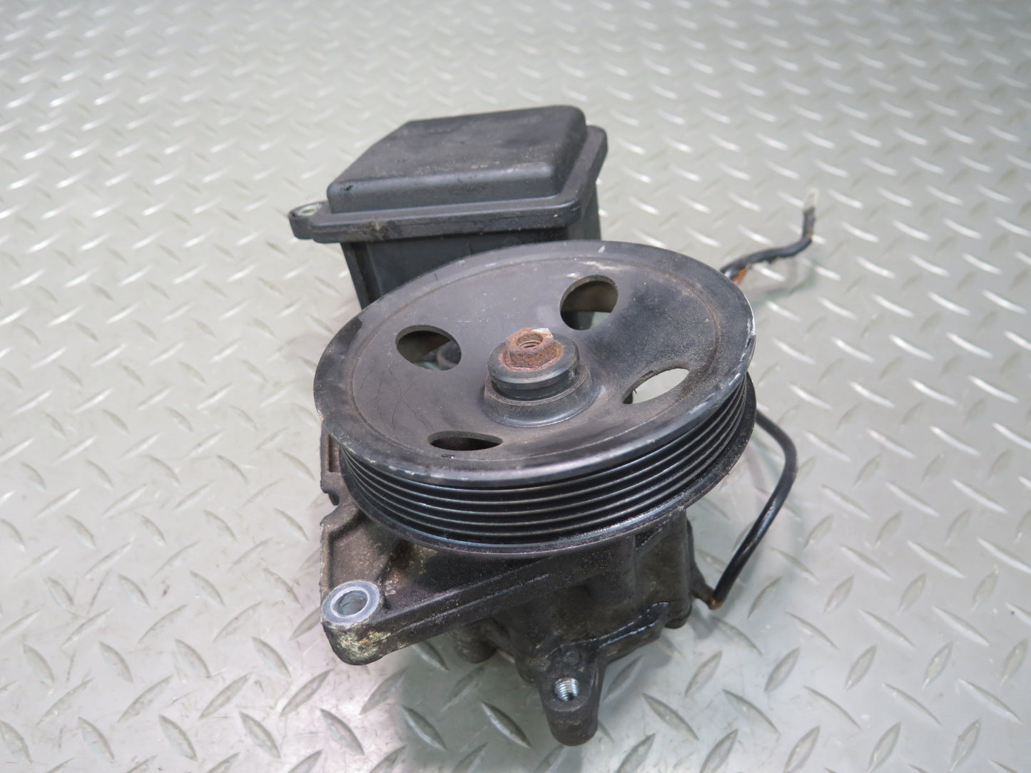 99-02 Mercedes R129 SL500 Hydraulic Power Steering Pump w Reservoir Assy OEM