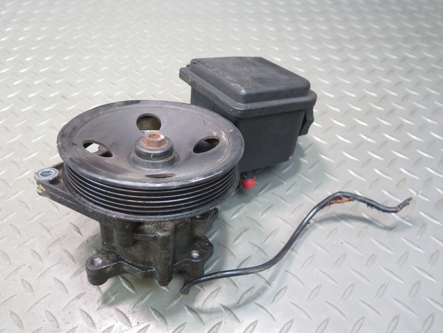 99-02 Mercedes R129 SL500 Hydraulic Power Steering Pump w Reservoir Assy OEM