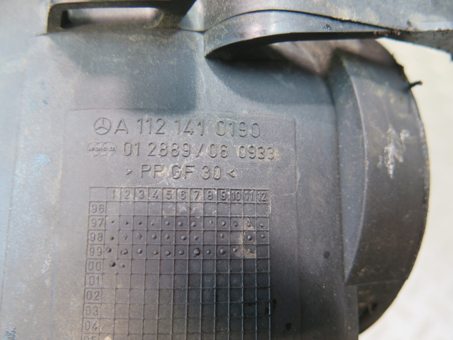 99-02 Mercedes R129 SL500 Mass Air Flow Meter MAF Sensor w Intake Pipe OEM