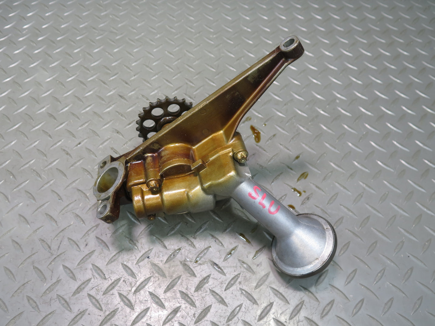 99-02 Mercedes R129 SL500 M113.961 Engine Motor Oil Pump w Pickup Tube OEM