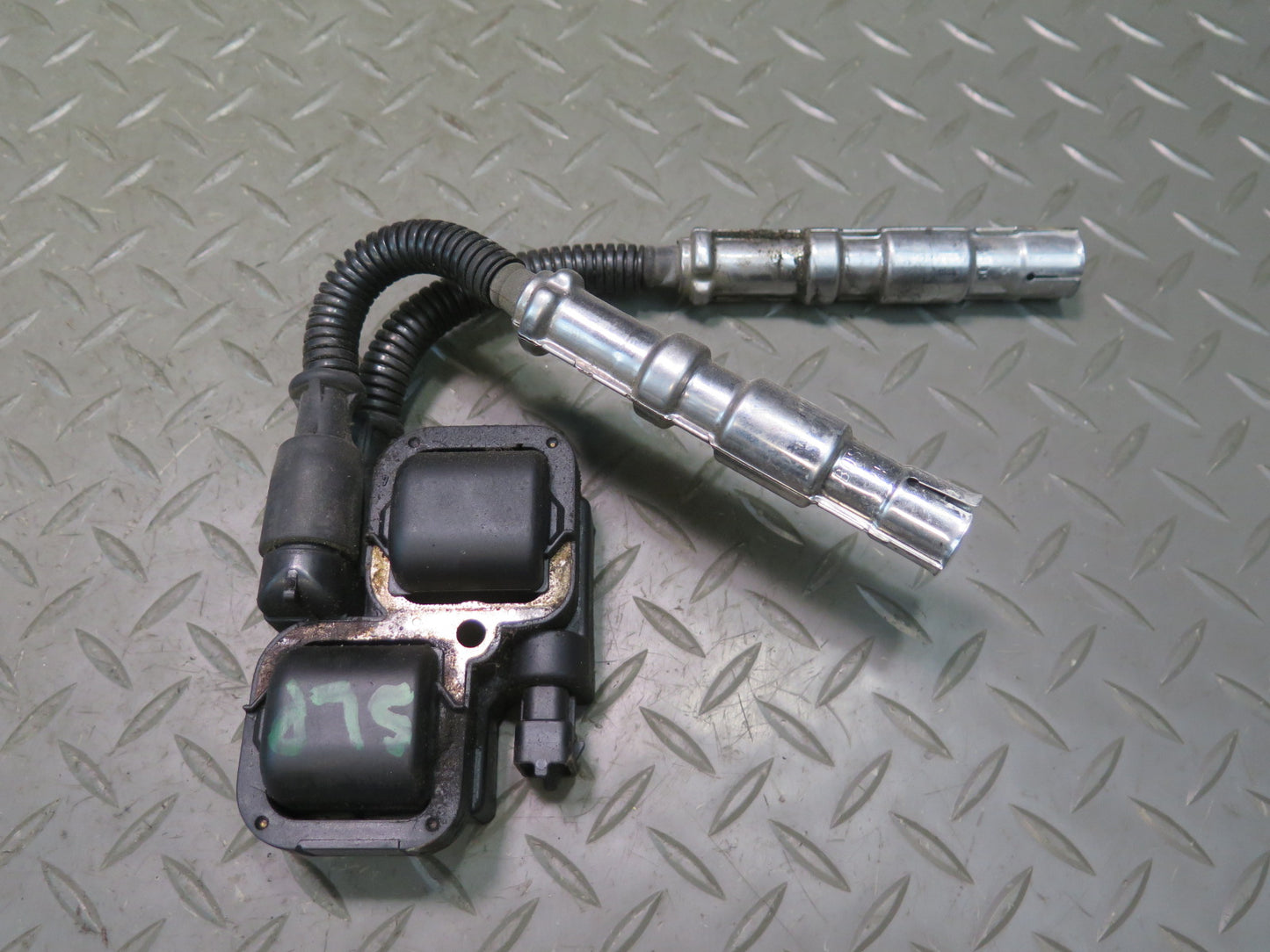 03-06 Mercedes R230 SL500 M113 Set of 8 Engine Ignition Coil 130K 0001587803 OEM