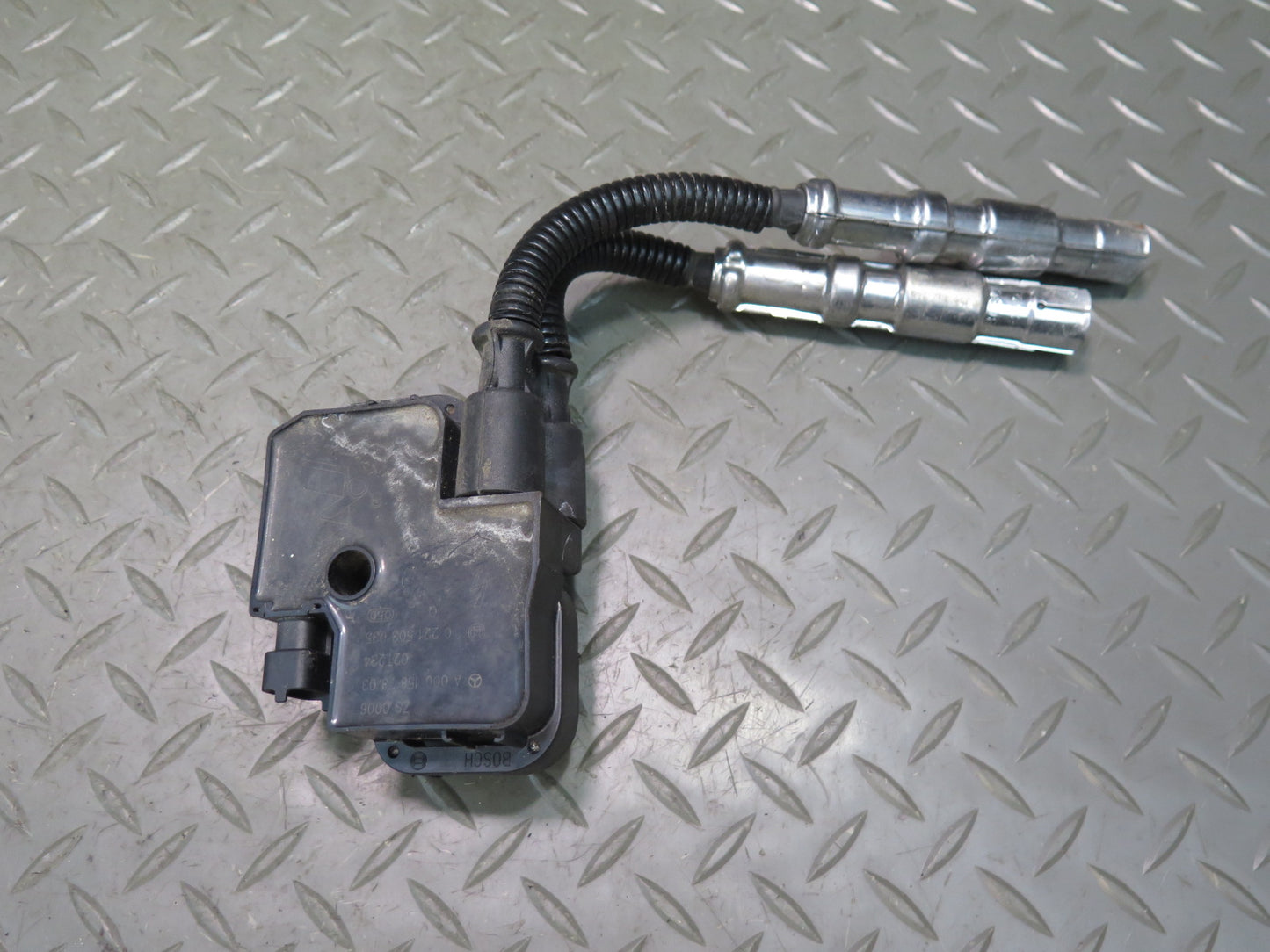 03-06 Mercedes R230 SL500 M113 Set of 8 Engine Ignition Coil 130K 0001587803 OEM