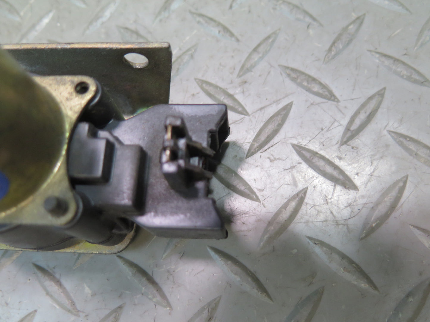 84-93 Chevrolet Corvette C4 Right Door Central Lock Actuator Motor OEM