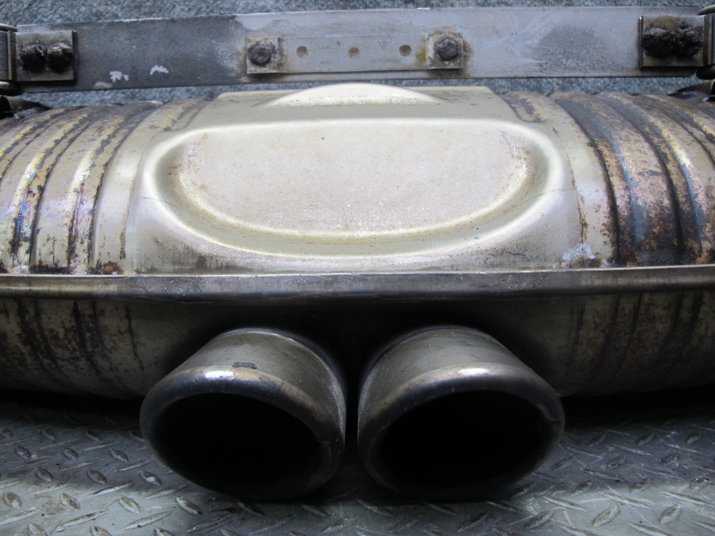 2000-2002 Porsche Boxster S 986 3.2L Rear Exhaust Muffler w Tips 99611114105
