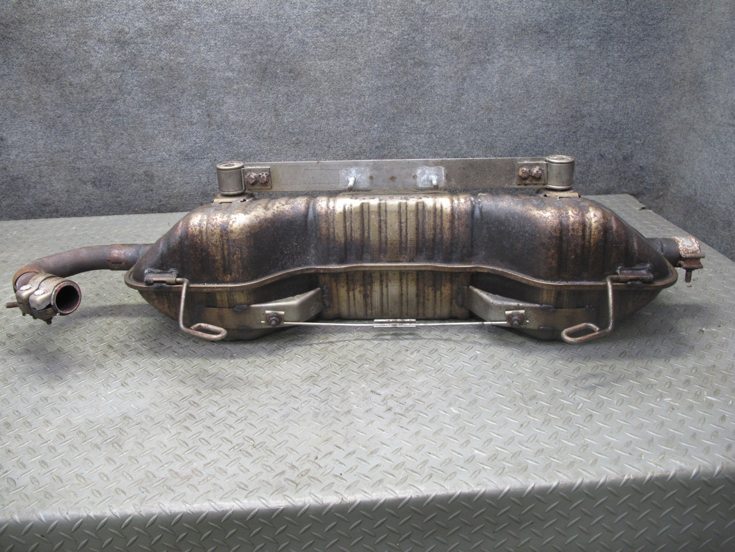 2000-2002 Porsche Boxster S 986 3.2L Rear Exhaust Muffler w Tips 99611114105