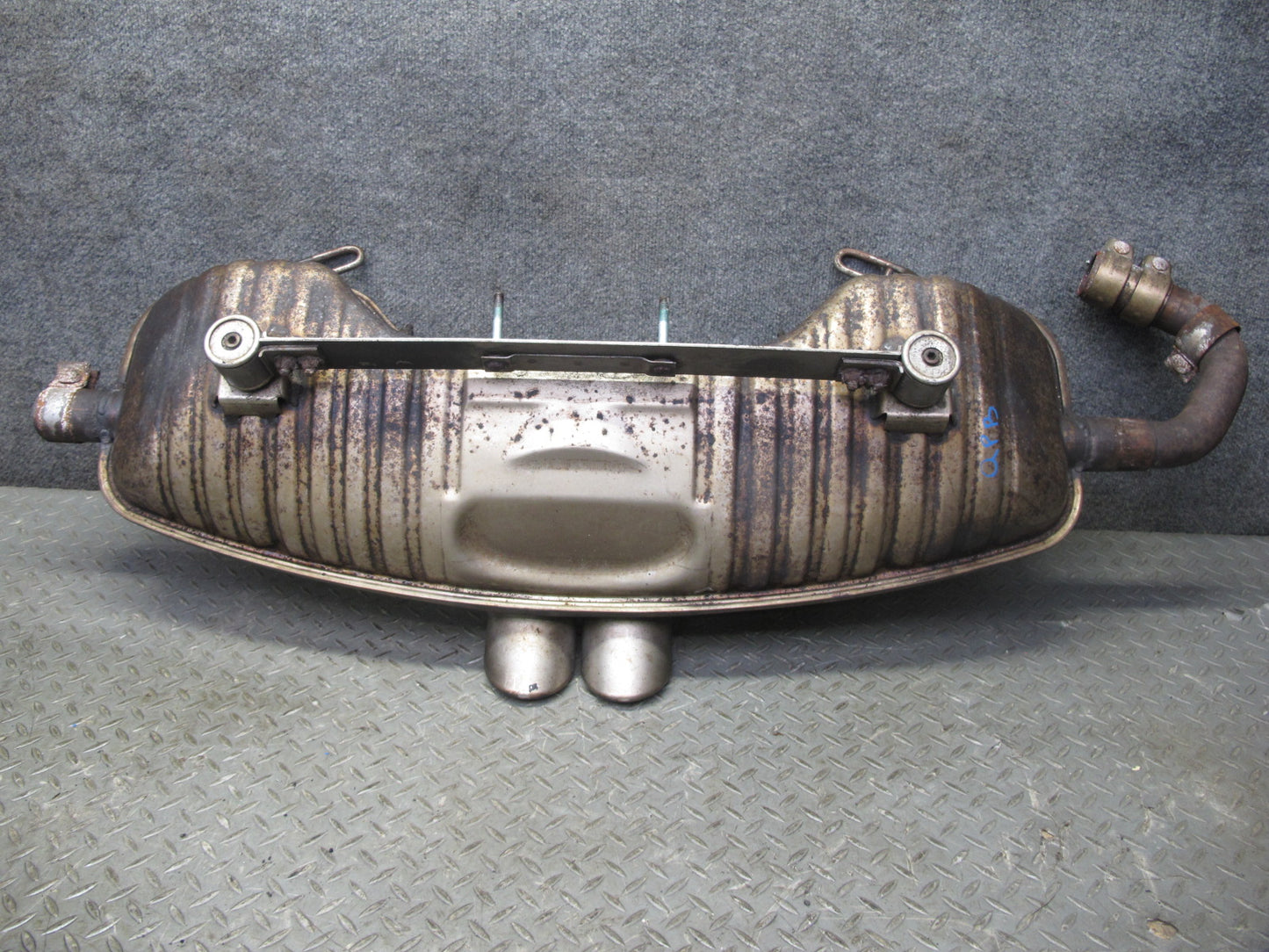 2000-2002 Porsche Boxster S 986 3.2L Rear Exhaust Muffler w Tips 99611114105