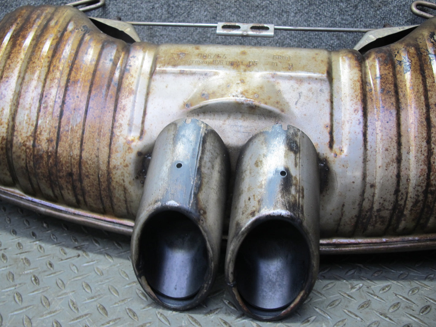 2000-2002 Porsche Boxster S 986 3.2L Rear Exhaust Muffler w Tips 99611114105
