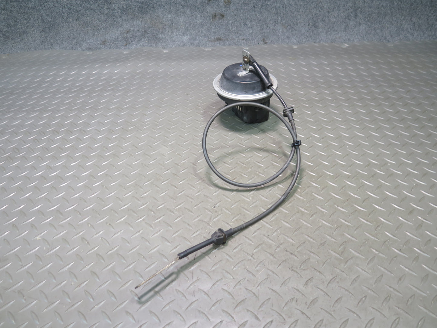 90-91 Chevrolet Corvette C4 Cruise Control Servo Actuator w Cable OEM