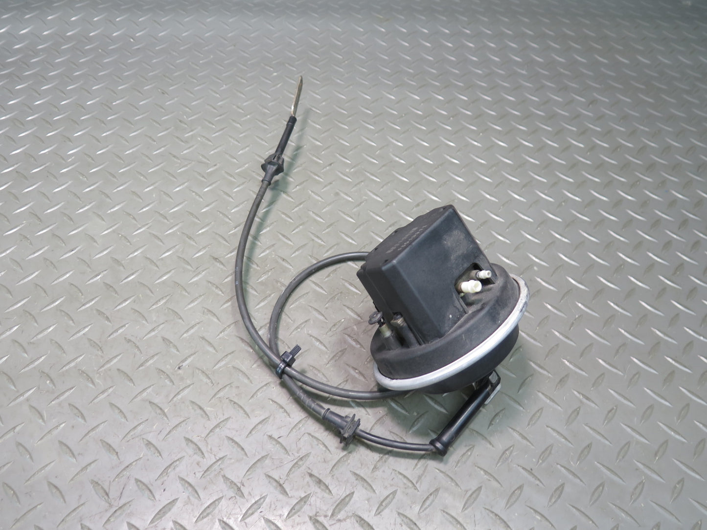 90-91 Chevrolet Corvette C4 Cruise Control Servo Actuator w Cable OEM