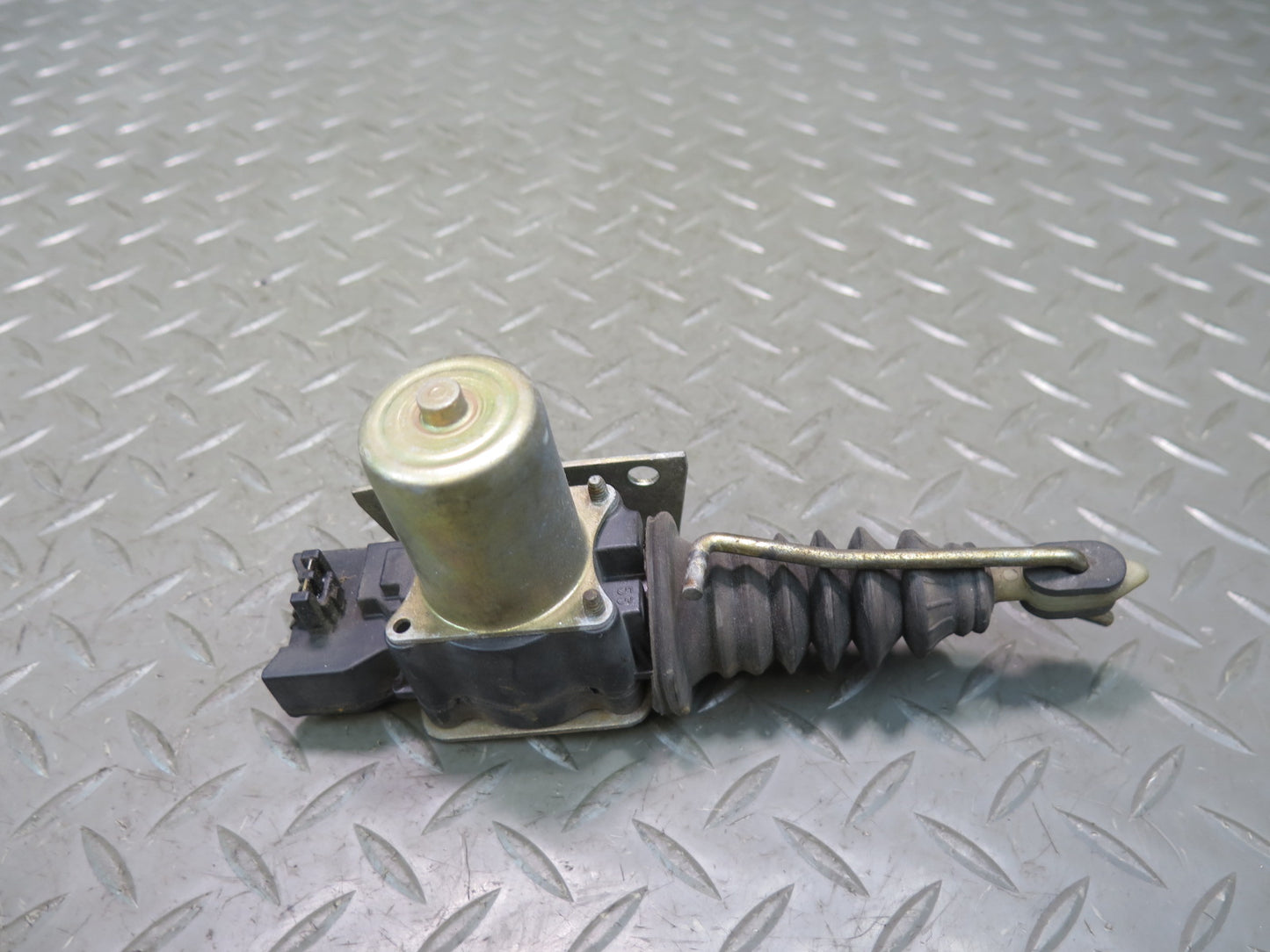 84-93 Chevrolet Corvette C4 Left Driver Door Central Lock Actuator Motor OEM