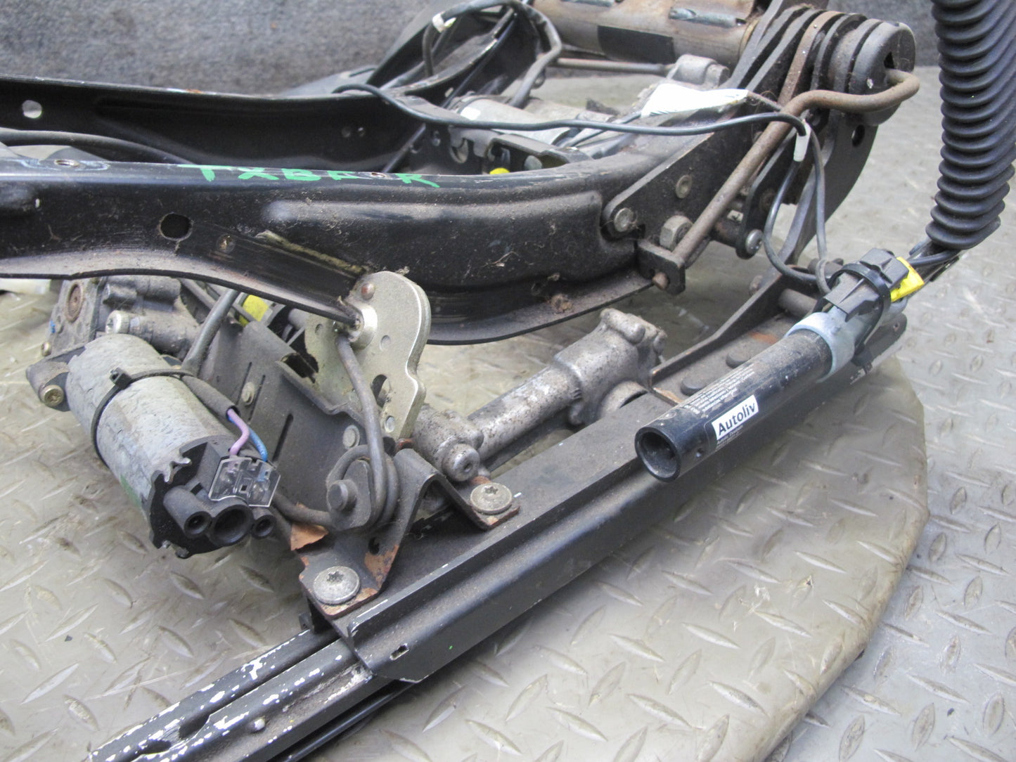 96-99 BMW E36 328i Convertible Front Right Seat Lower Frame Track Rail Motor OEM