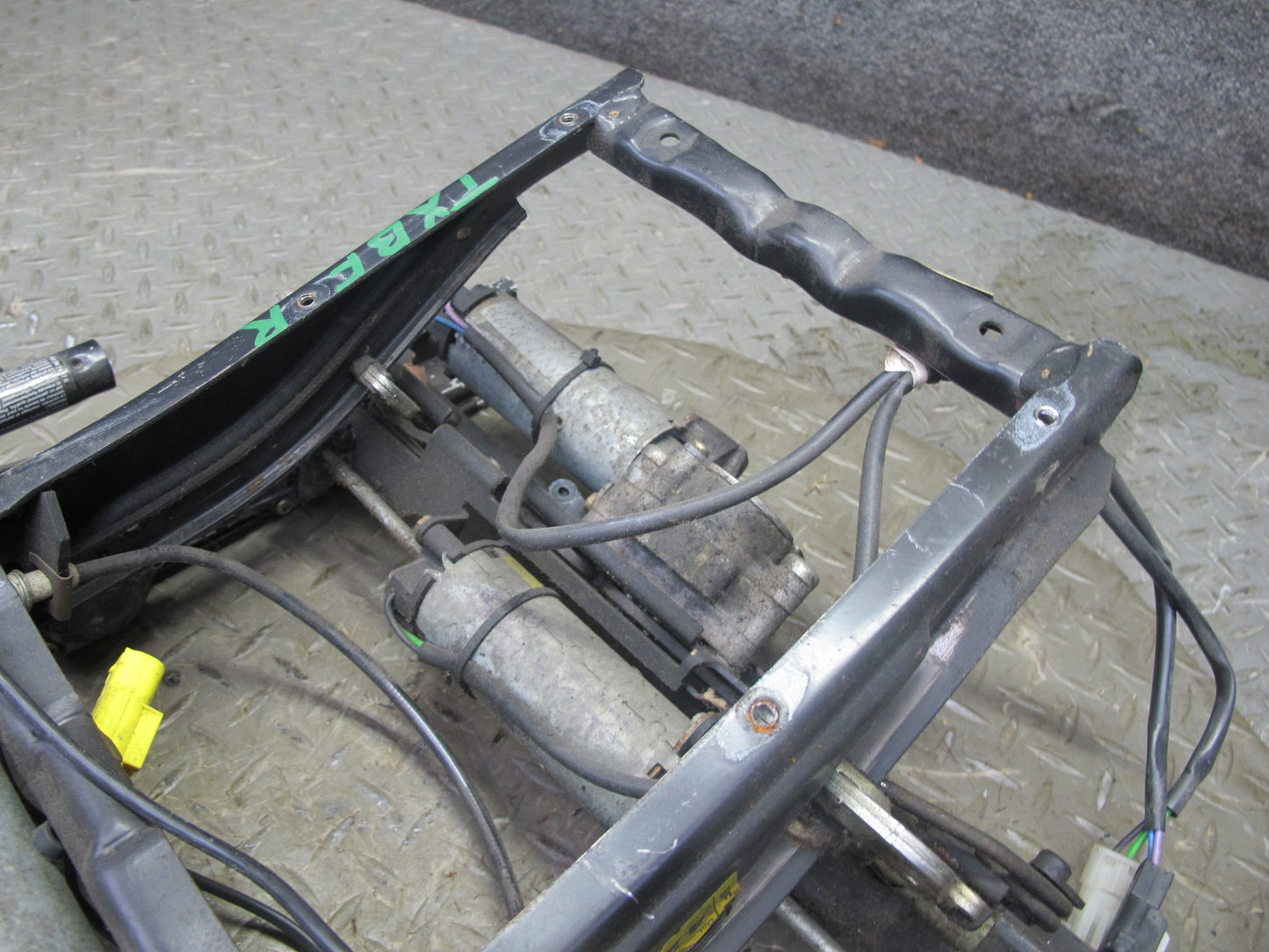 96-99 BMW E36 328i Convertible Front Right Seat Lower Frame Track Rail Motor OEM