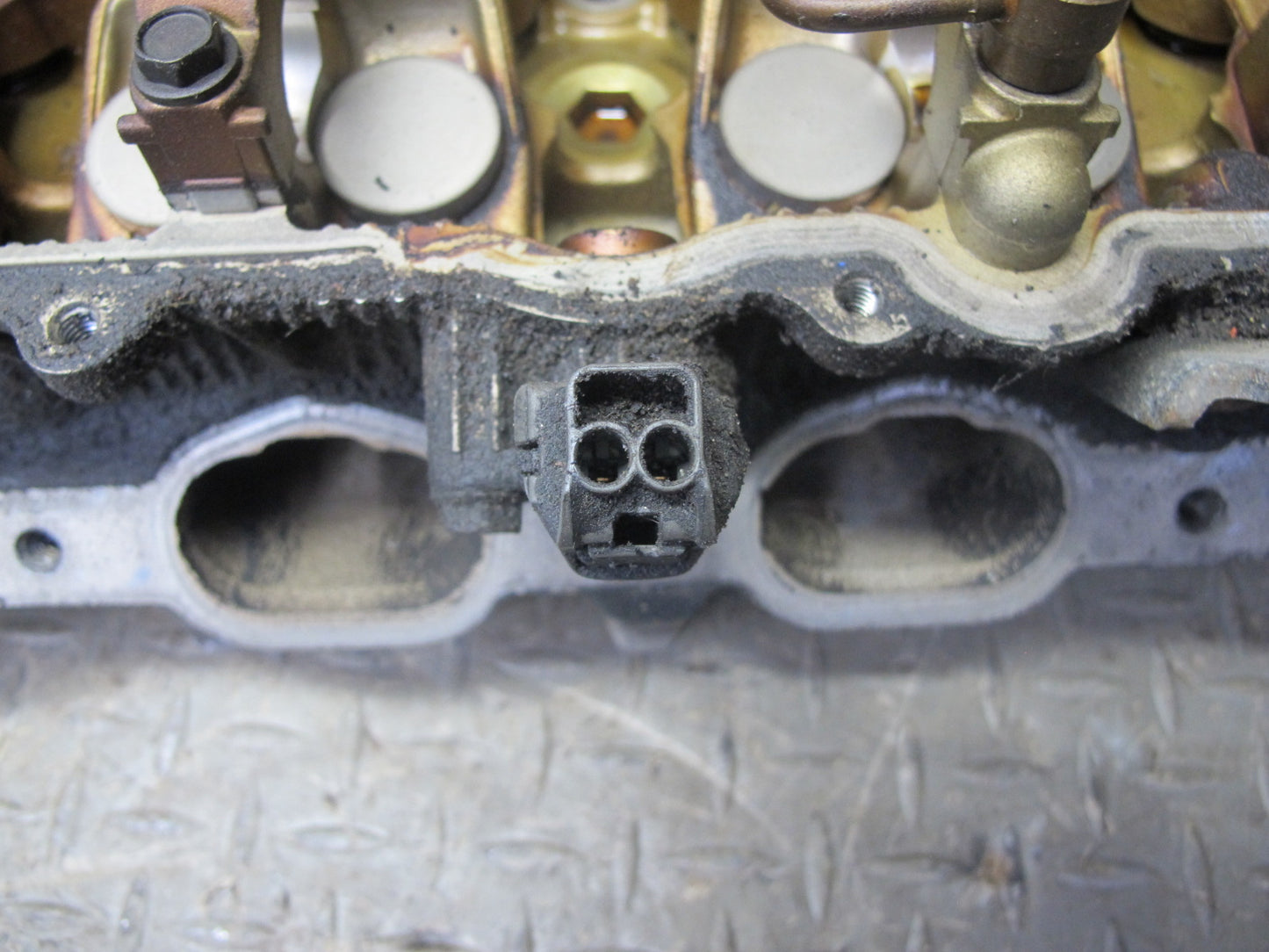 98-00 Lexus LS400 SC400 1UZFE 4.0L Left Engine Cylinder Head OEM