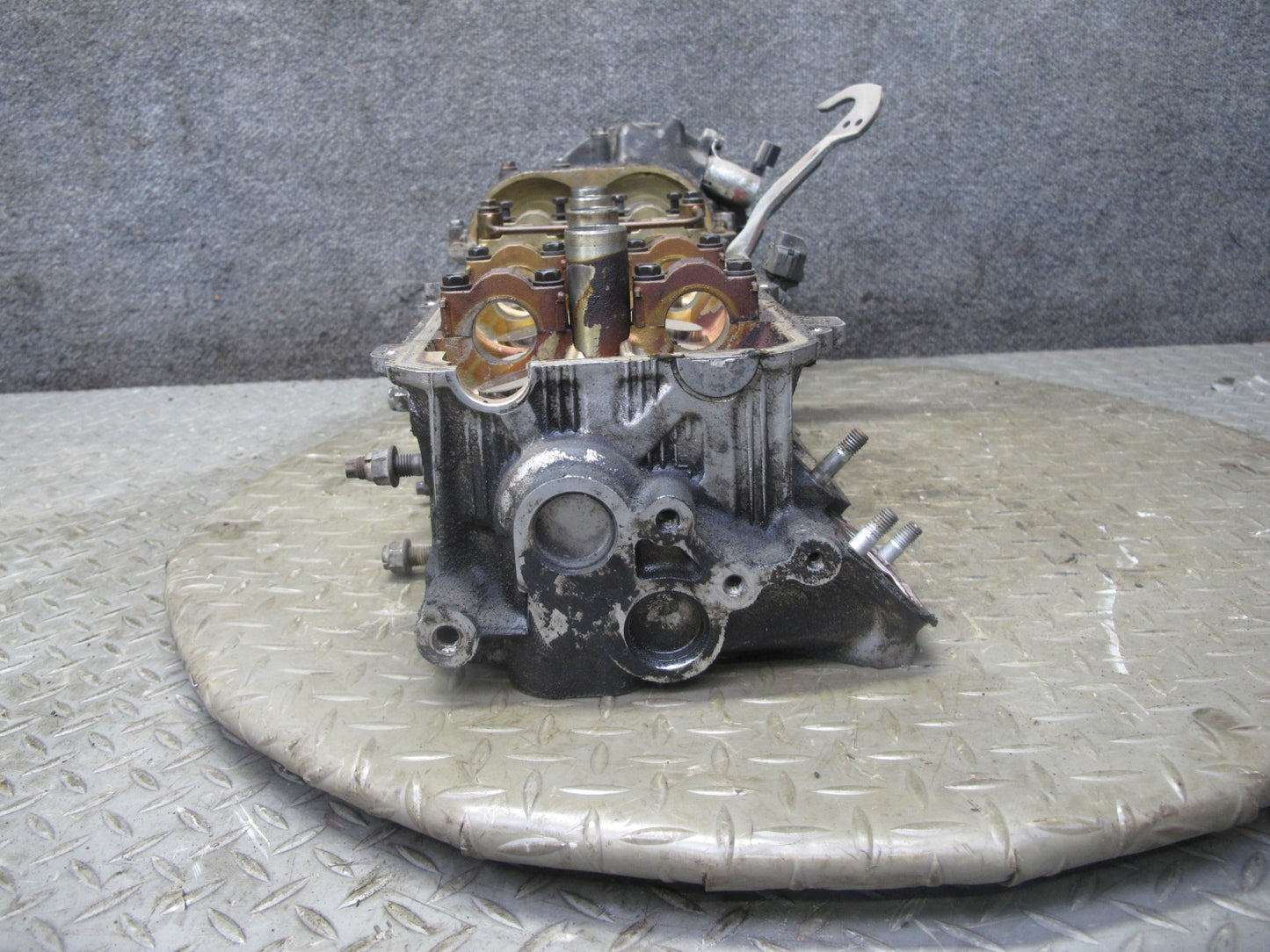 98-00 Lexus LS400 SC400 1UZFE 4.0L Left Engine Cylinder Head OEM