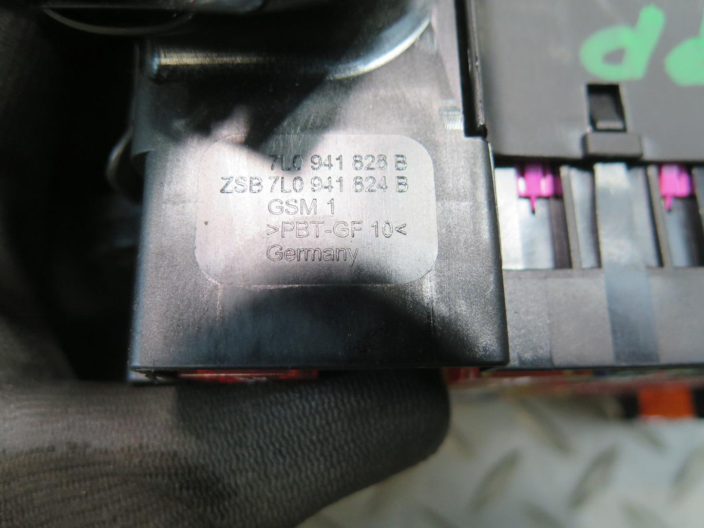 2010-2016 Porsche Panamera 970 Cabin Fuse Relay Box Module 7L0941828B