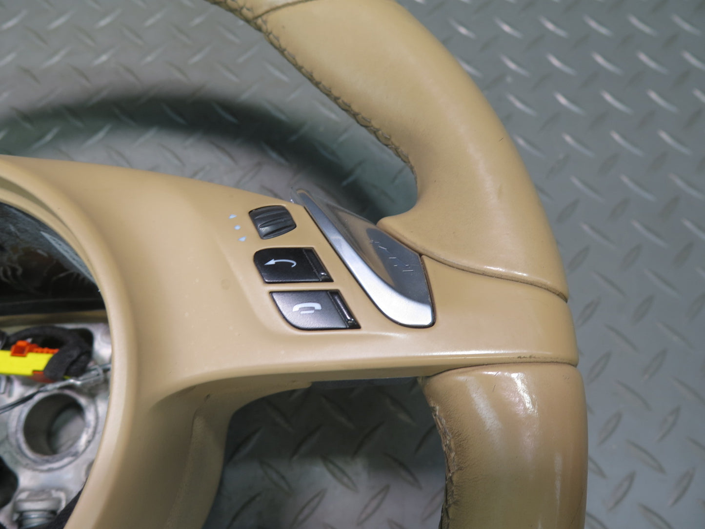 2011-2014 Porsche Cayenne 958 Multifunction Heated Leather Steering Beige
