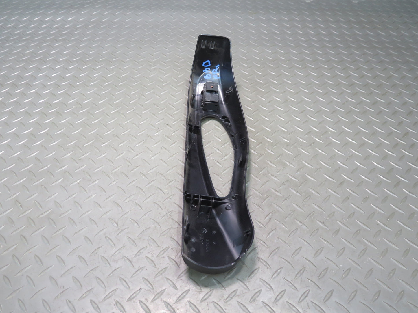 2001-2006 BMW E46 M3 Front Right Seat Adjust Lumbar Control Switch w Trim Panel