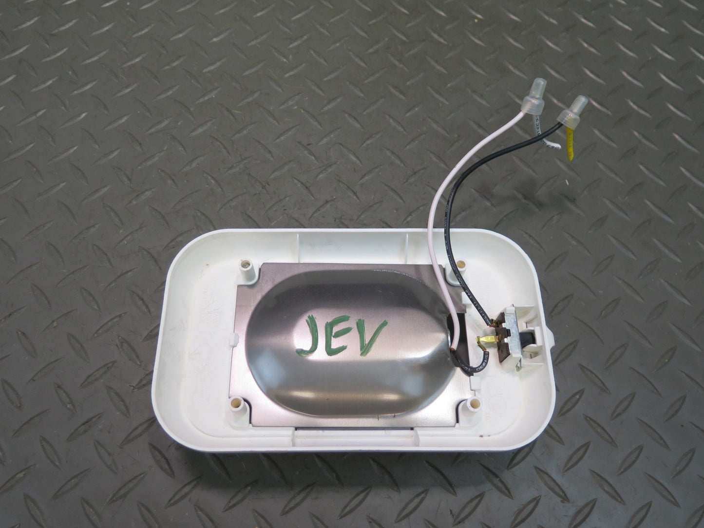02-03 VW Eurovan T4 Winnebago Vista Front & Rear Interior Dome Light Lamp Set