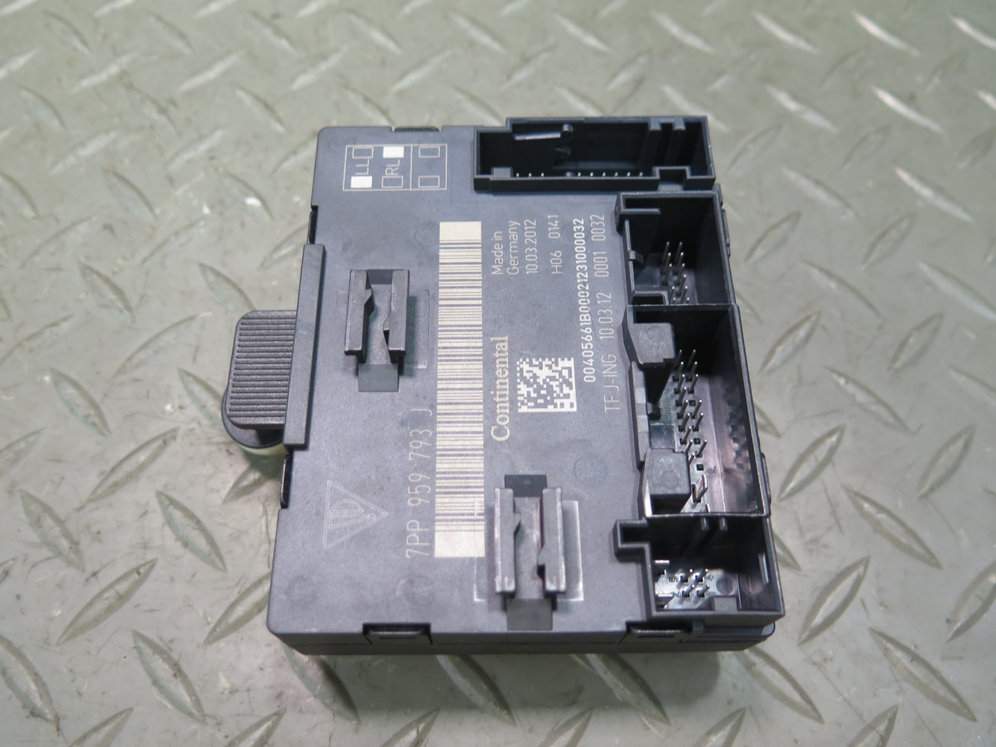 2010-2016 Porsche Panamera 970 Front Left Door Control Module 7PP959793J