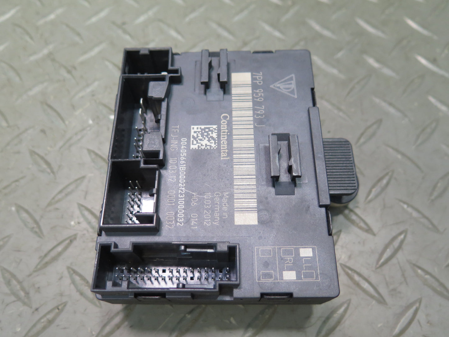 2010-2016 Porsche Panamera 970 Front Left Door Control Module 7PP959793J